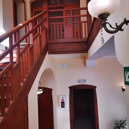 Hotel apartamentowy Sanatorium Dąbrówka *
